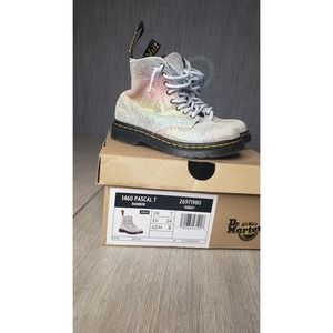 USED/WORN  Dr. MARTENS Airwair pascal Rainbow US child size 8